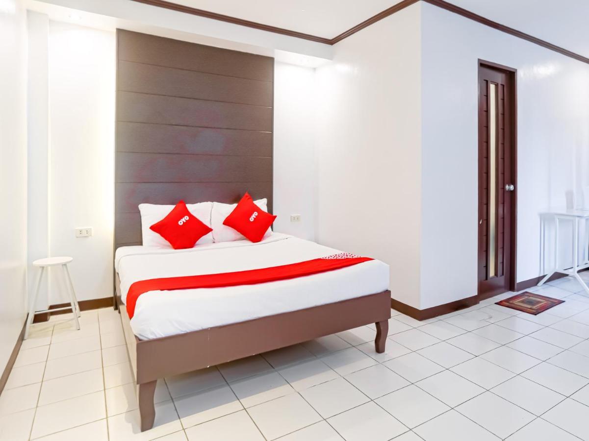 Oyo 759 Royal South Garden Suites Tagaytay City Εξωτερικό φωτογραφία